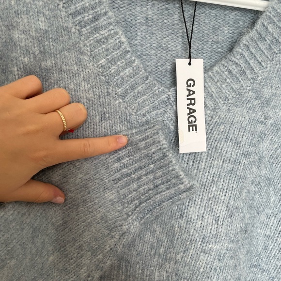 (2/$40) New Cropped oversized sweater - Picture 4 of 5